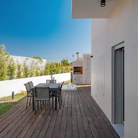 Willa Casa Martan, By Ideal Homes *